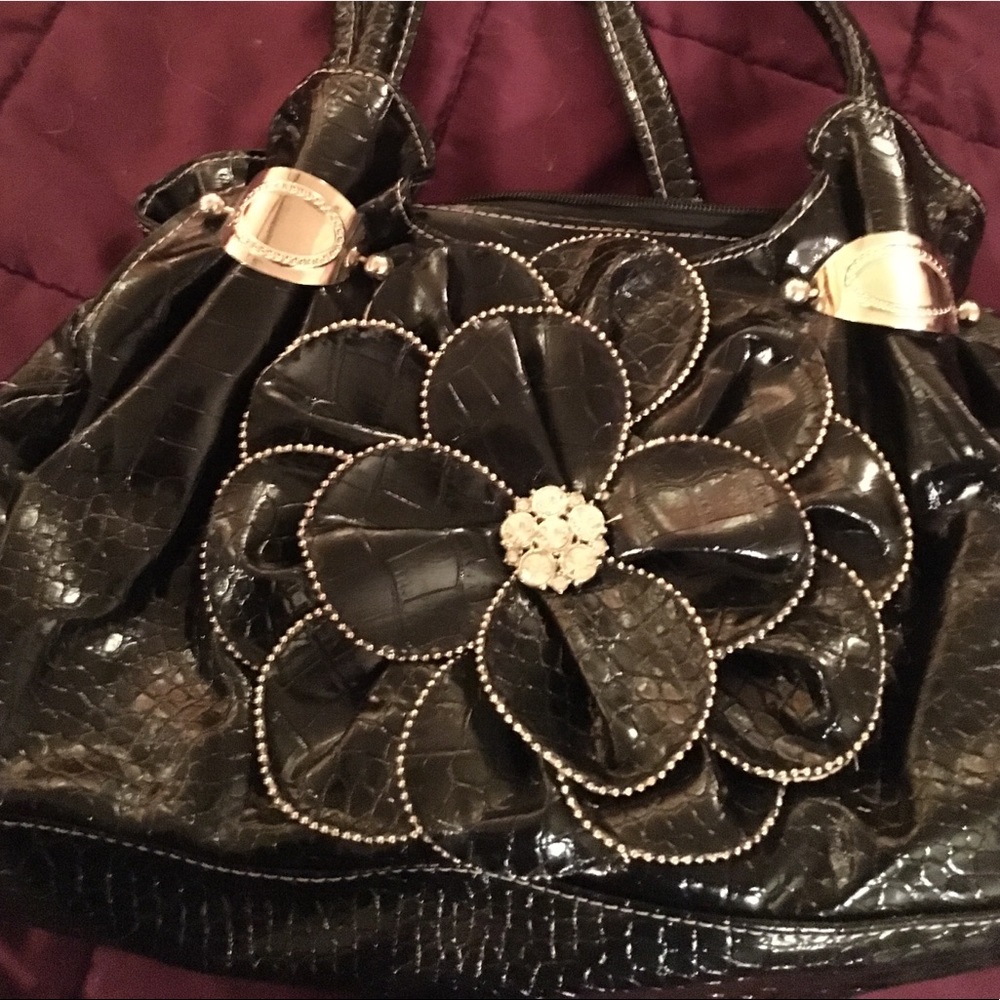 Patent floral🖤🖤